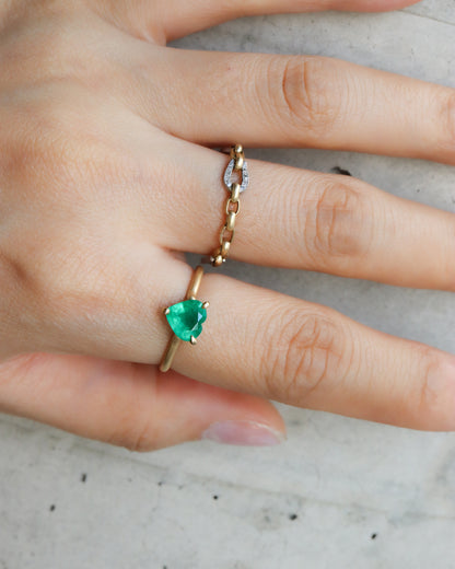Prong Ring - Emerald -