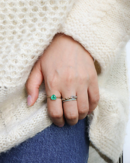 Prong Ring - Emerald -