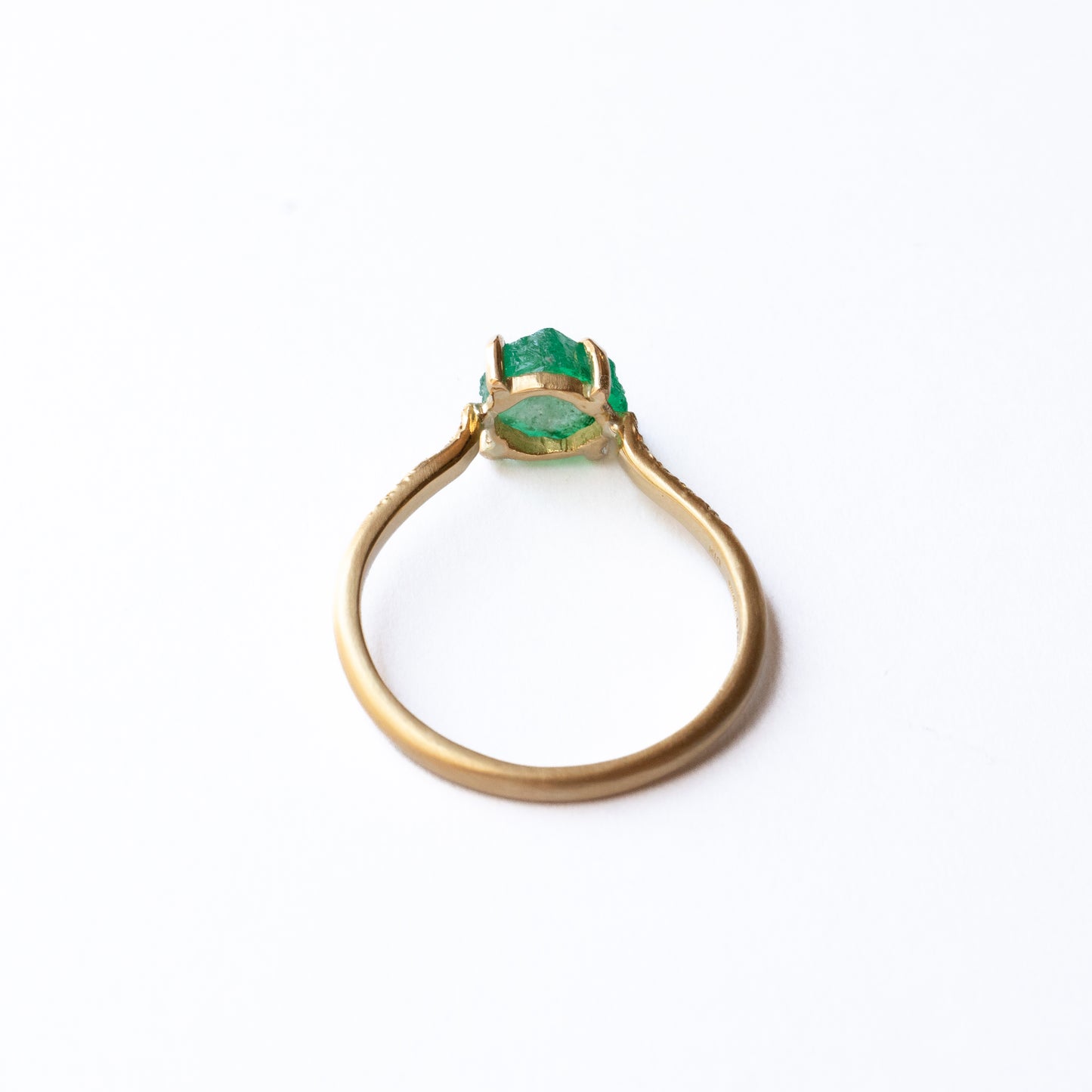 爪形戒指 - 祖母绿钻石 -