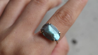 Flat Ring - Labradorite -