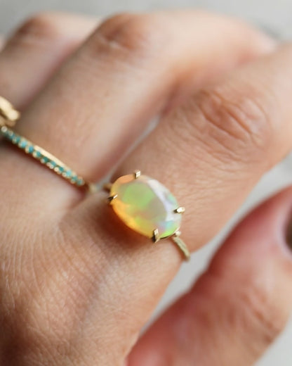 Flat Ring - Opal -