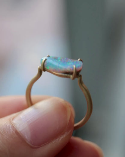 Prong Ring - Opal -