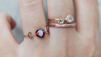 Zukyun Ring  - Garnet -