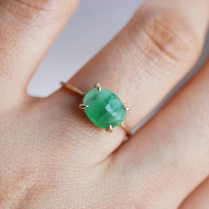 扁平戒指 - 祖母绿 -