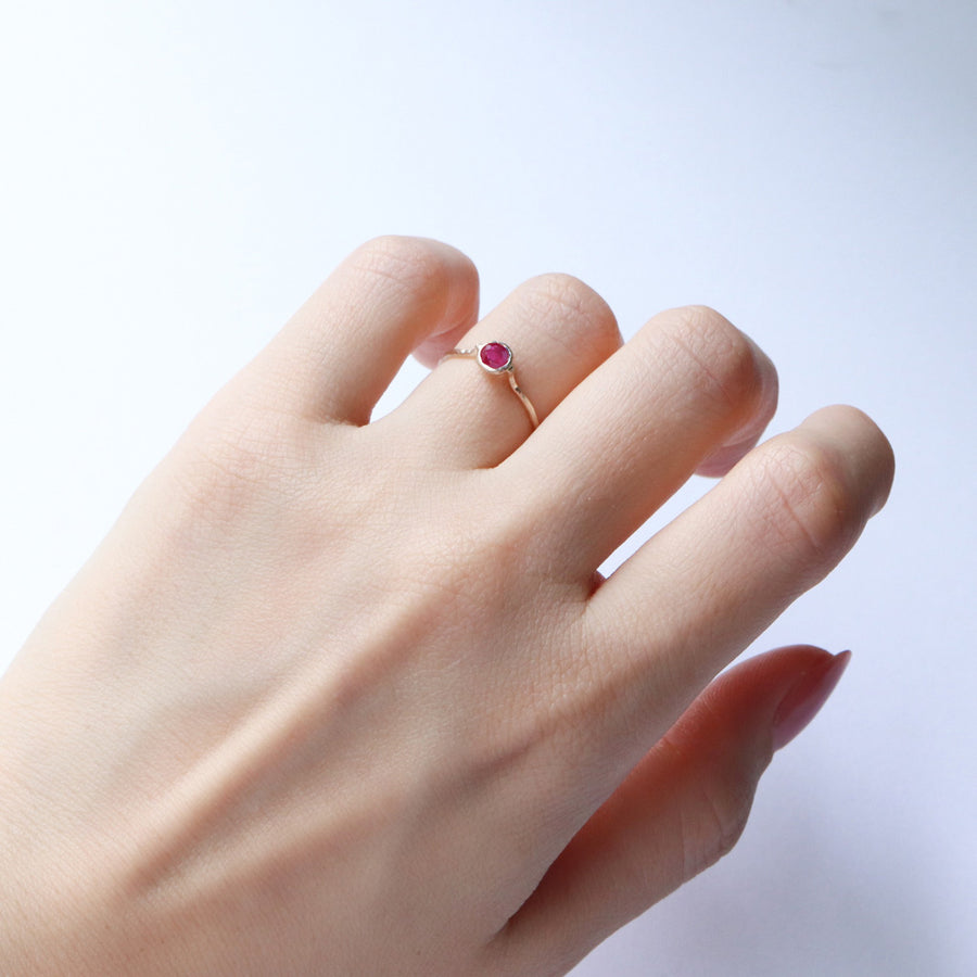 Rough Collet Ring - Ruby -