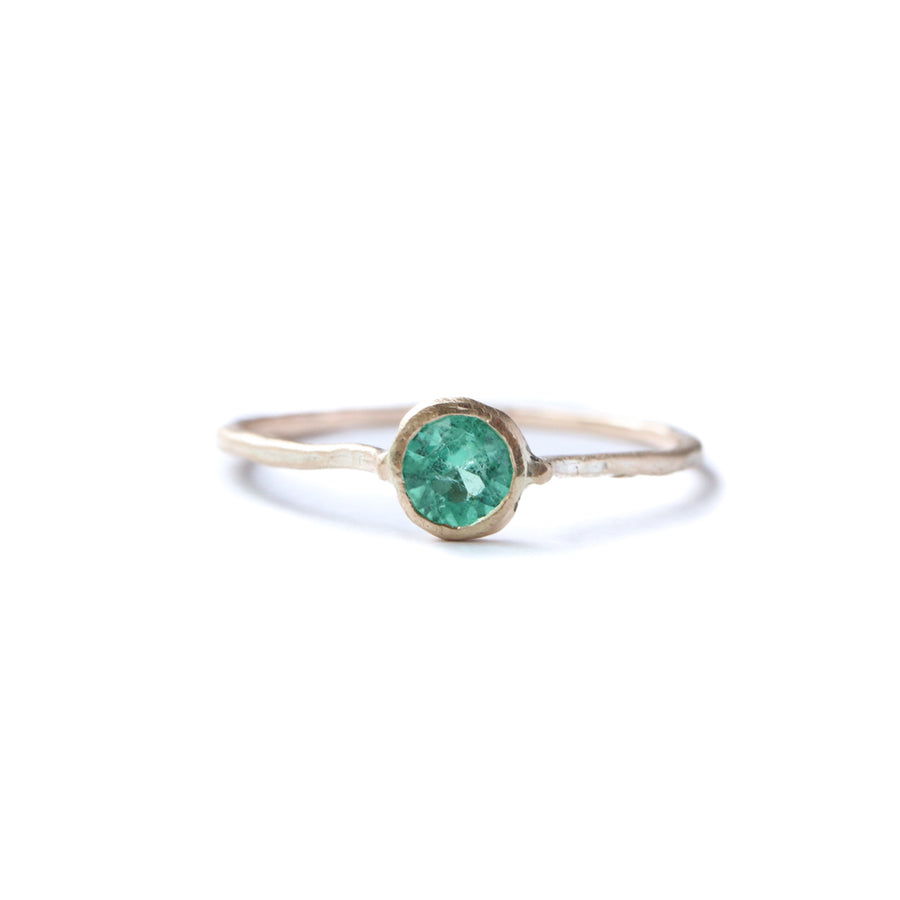 Rough collet Ring  - Emerald -