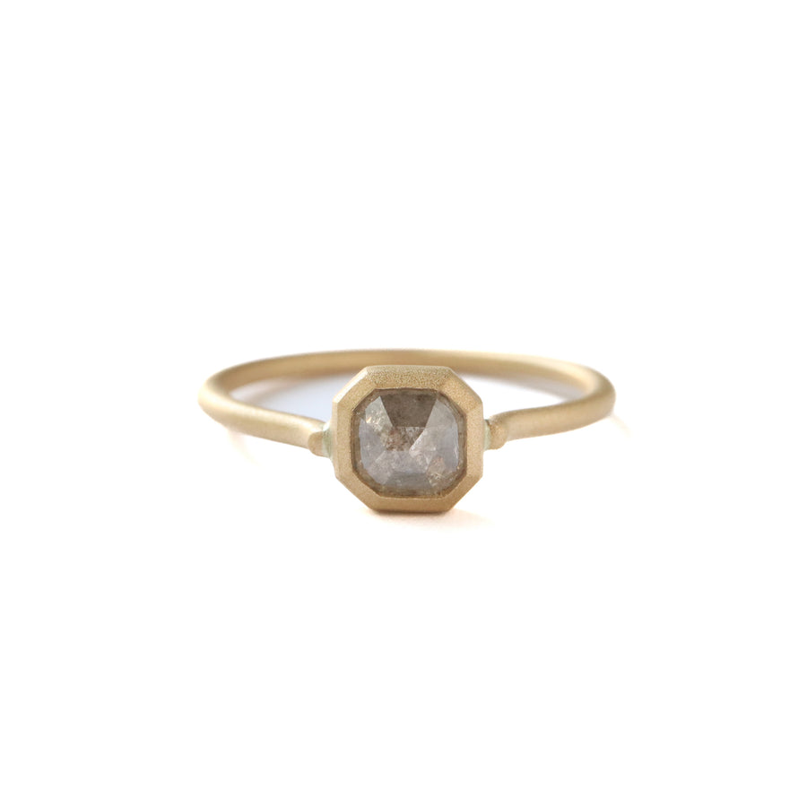 Collet Ring - Natural Grey Diamond -
