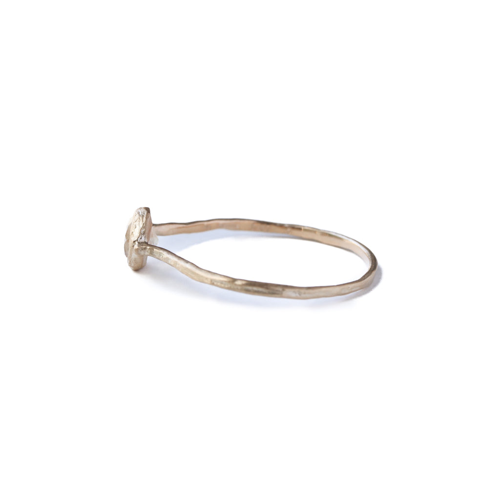 Rough Collet Ring - Rainbow Moonstone -