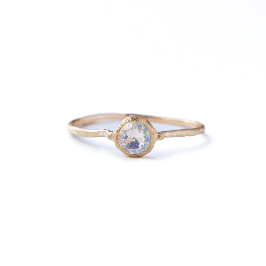 Rough Collet Ring - Rainbow Moonstone -