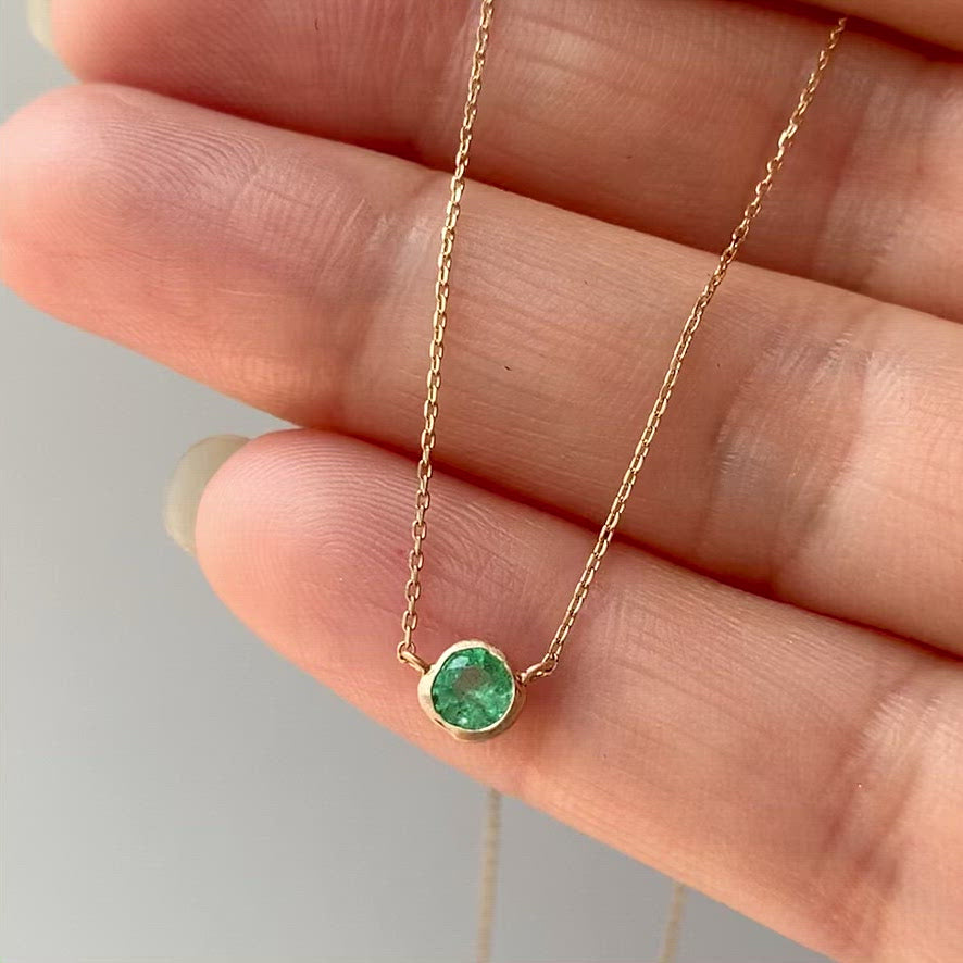 Rough collet Necklace - Emerald -
