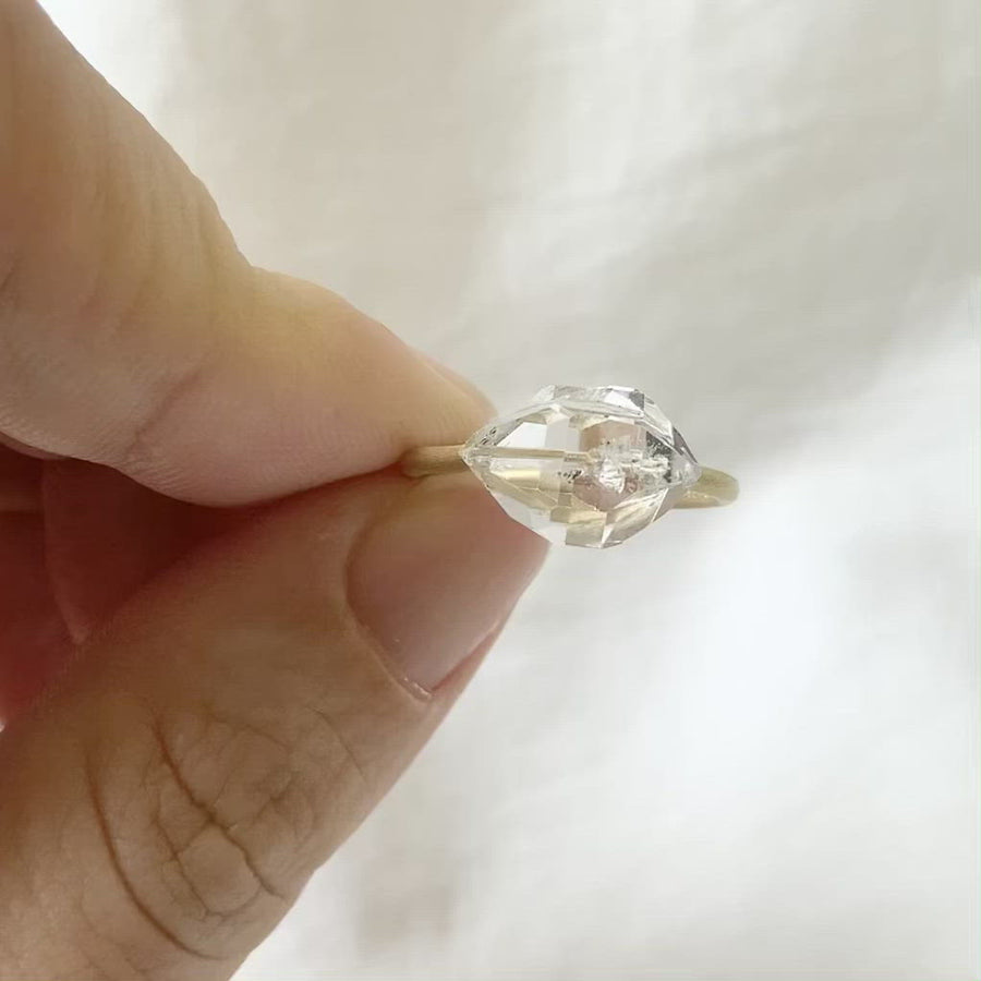 Slit Ring  - Diamond Quartz -