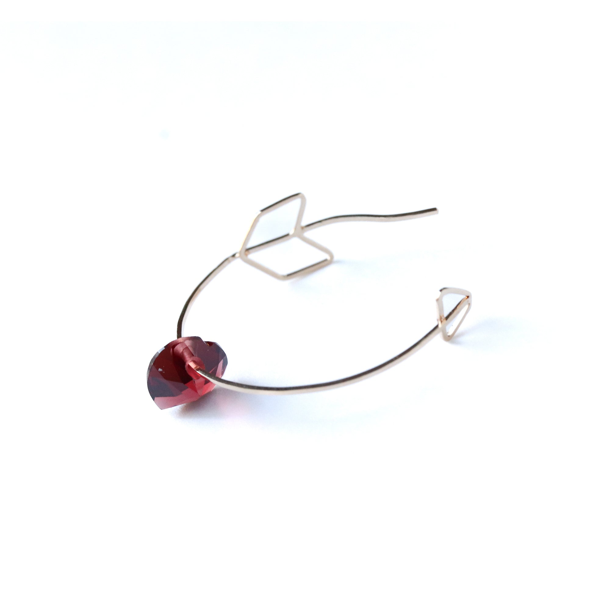 Zukyun Hoop Pierced Earring - Garnet -