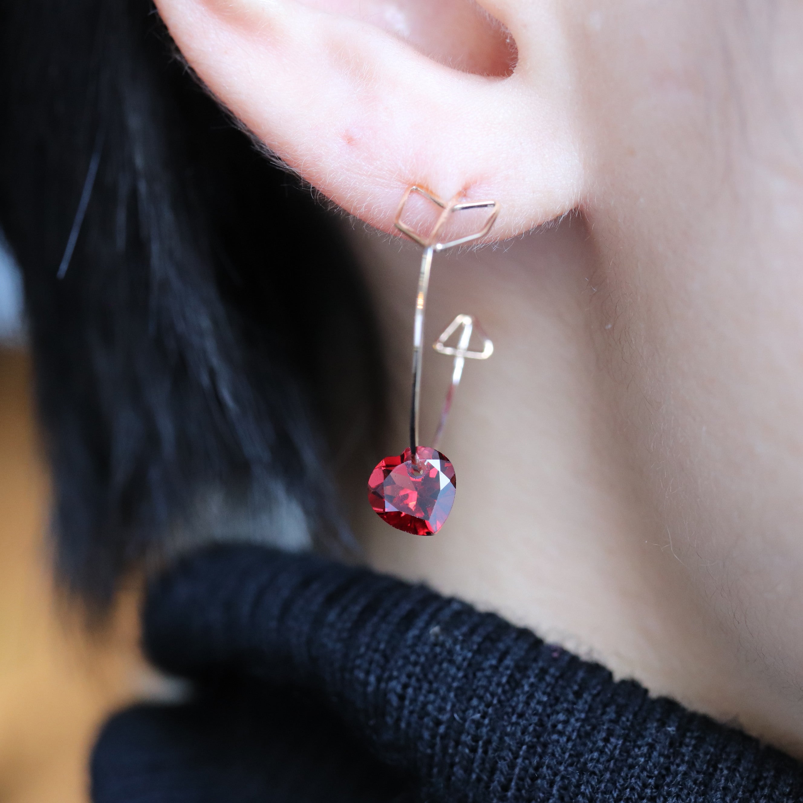 Zukyun Hoop Pierced Earring - Garnet -