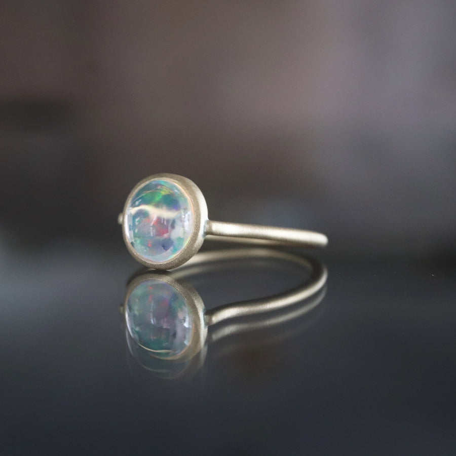Collet Ring - Opal -