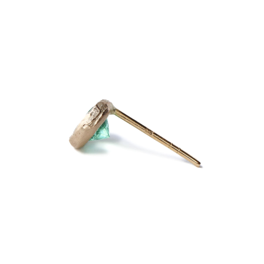 Rough collet Pierced Earring - Emerald -