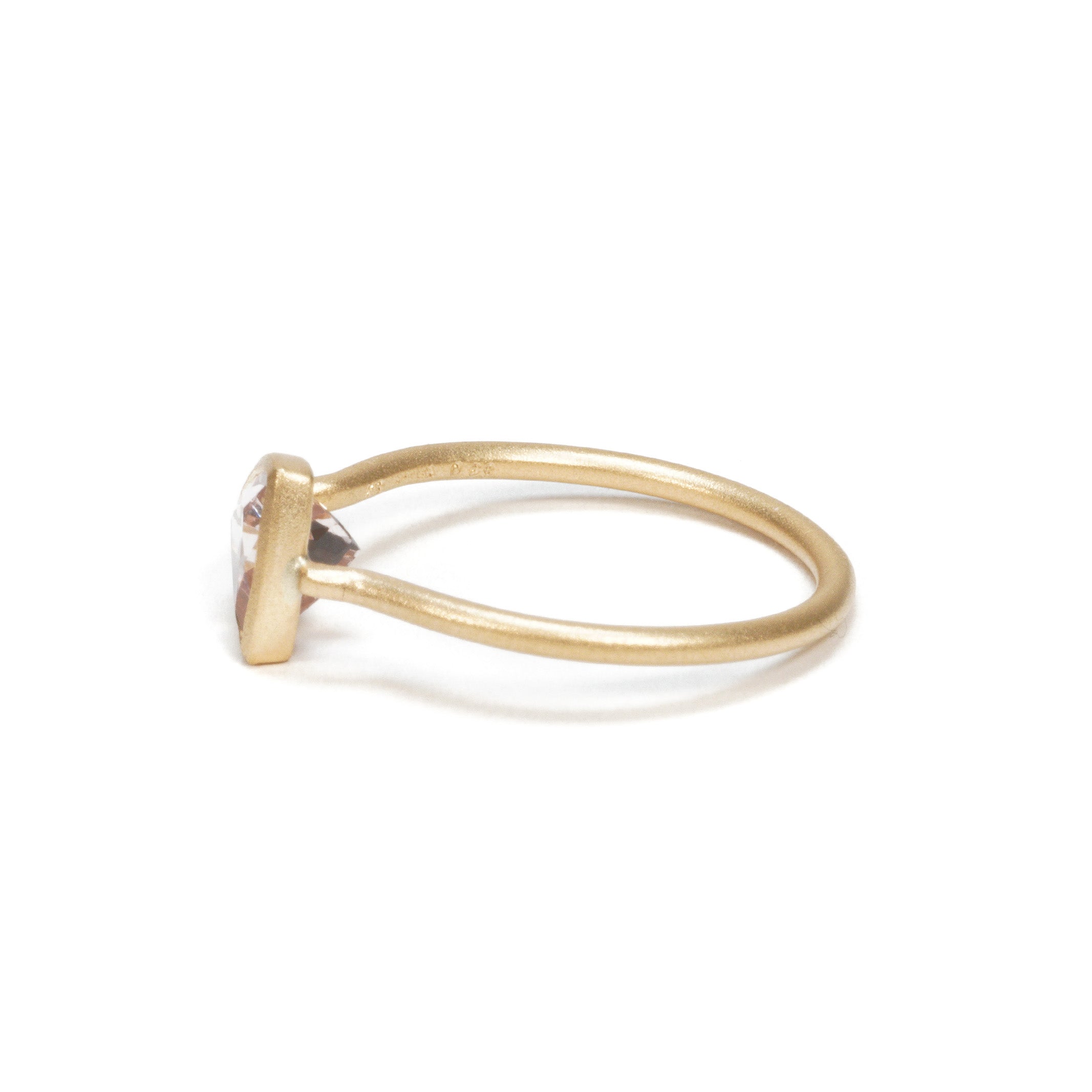 Collet Ring - Morganite -