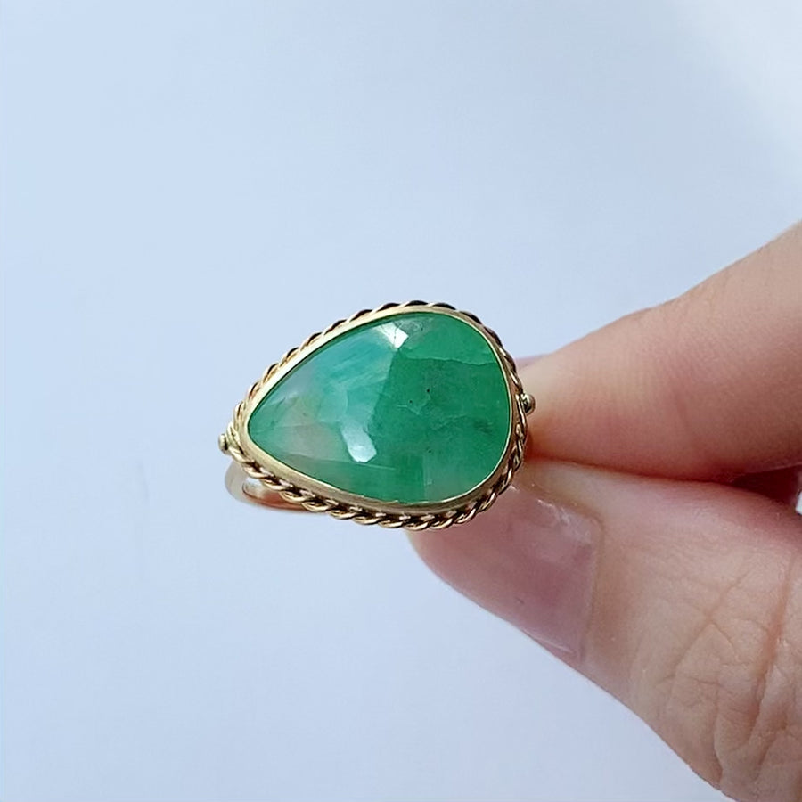 Twist Ring - Emerald Matrix -